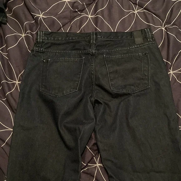 Perry Ellis - Picture 2 of 4